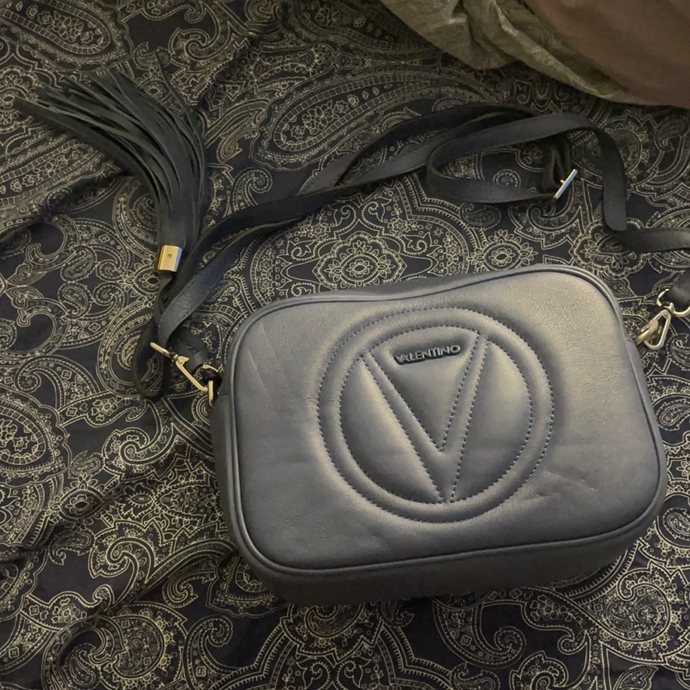 Can fit alot inside , i have the cream & pink